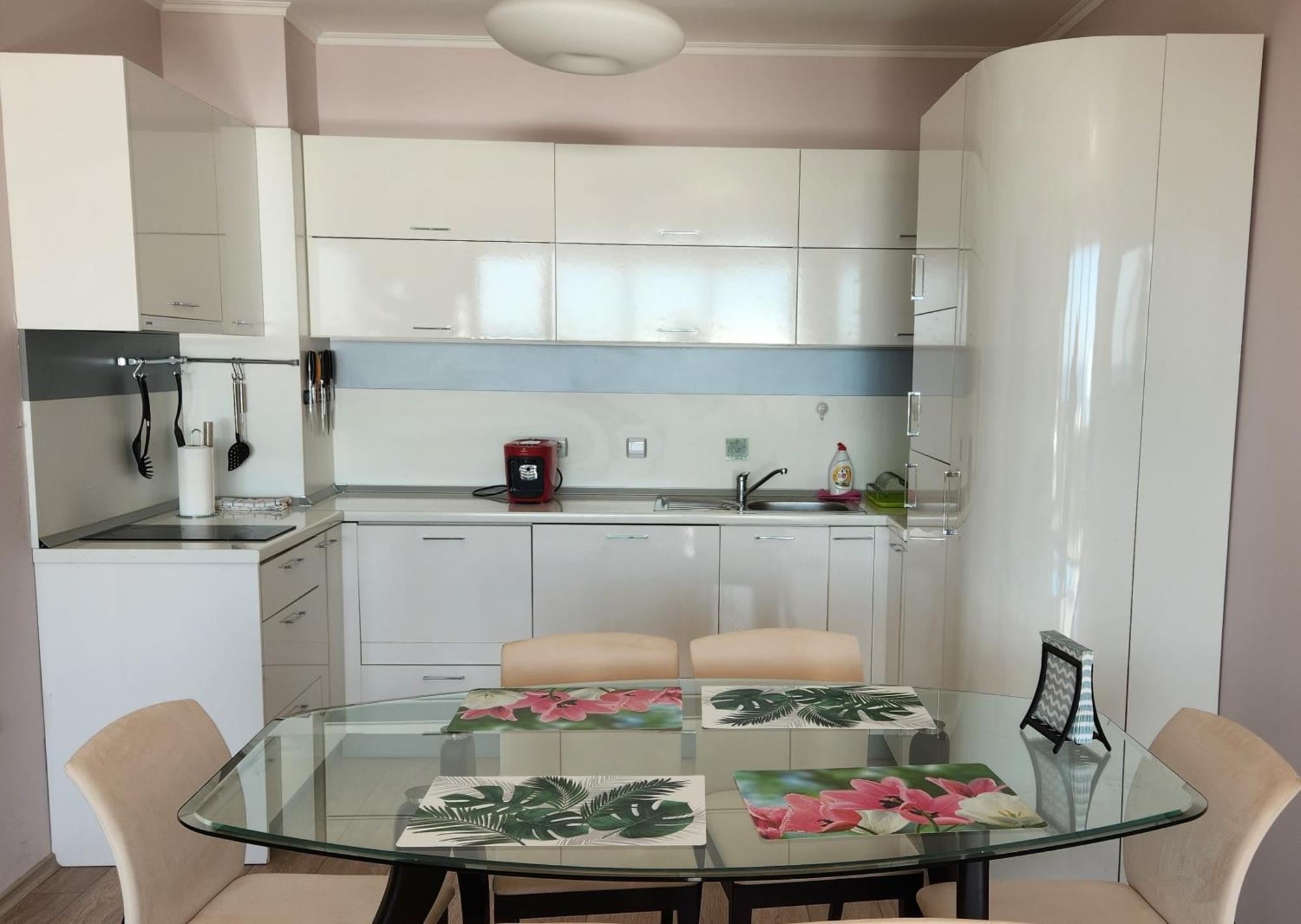 Beach View Apartment シュコルピロフツ エクステリア 写真