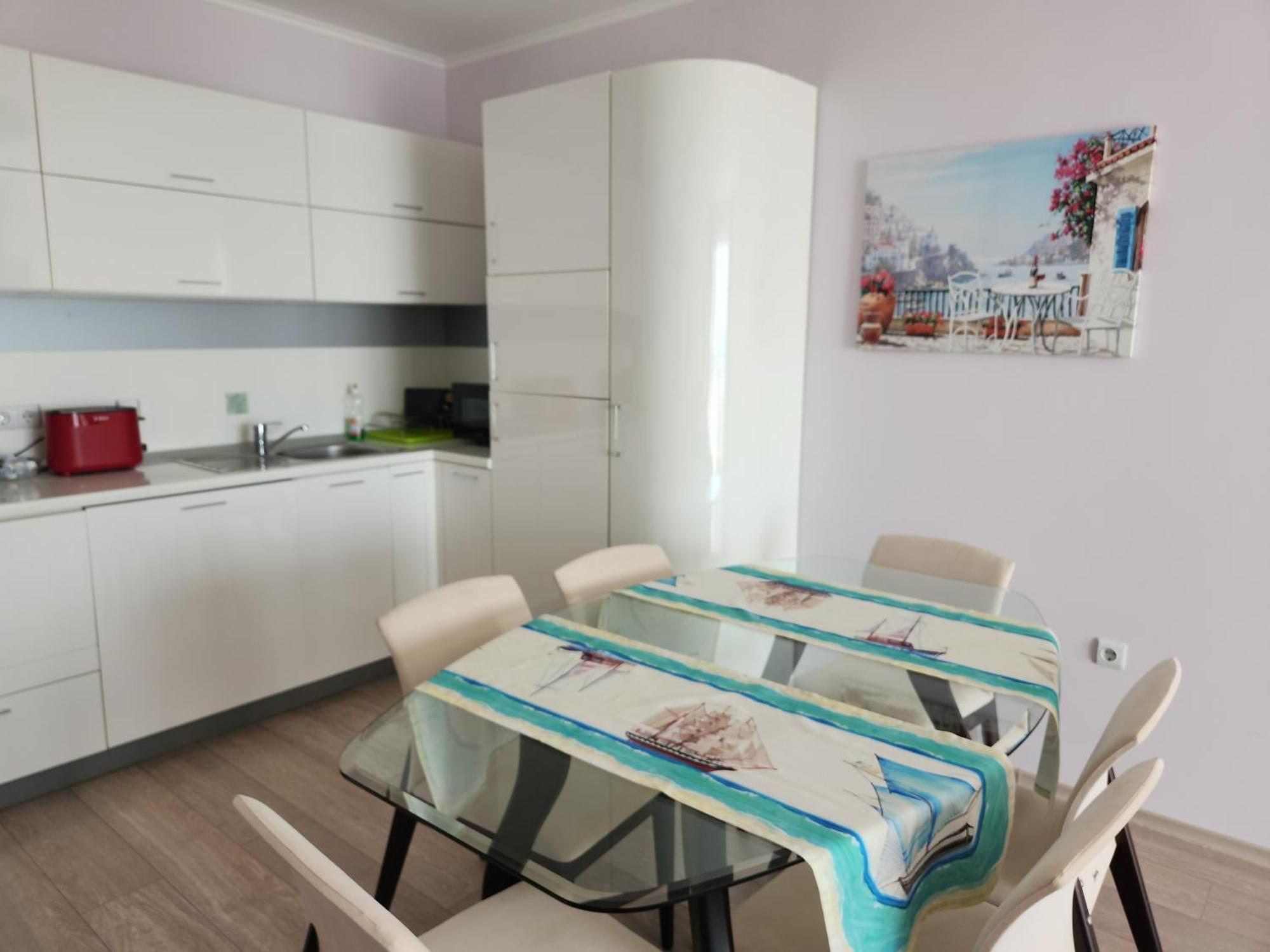 Beach View Apartment シュコルピロフツ エクステリア 写真