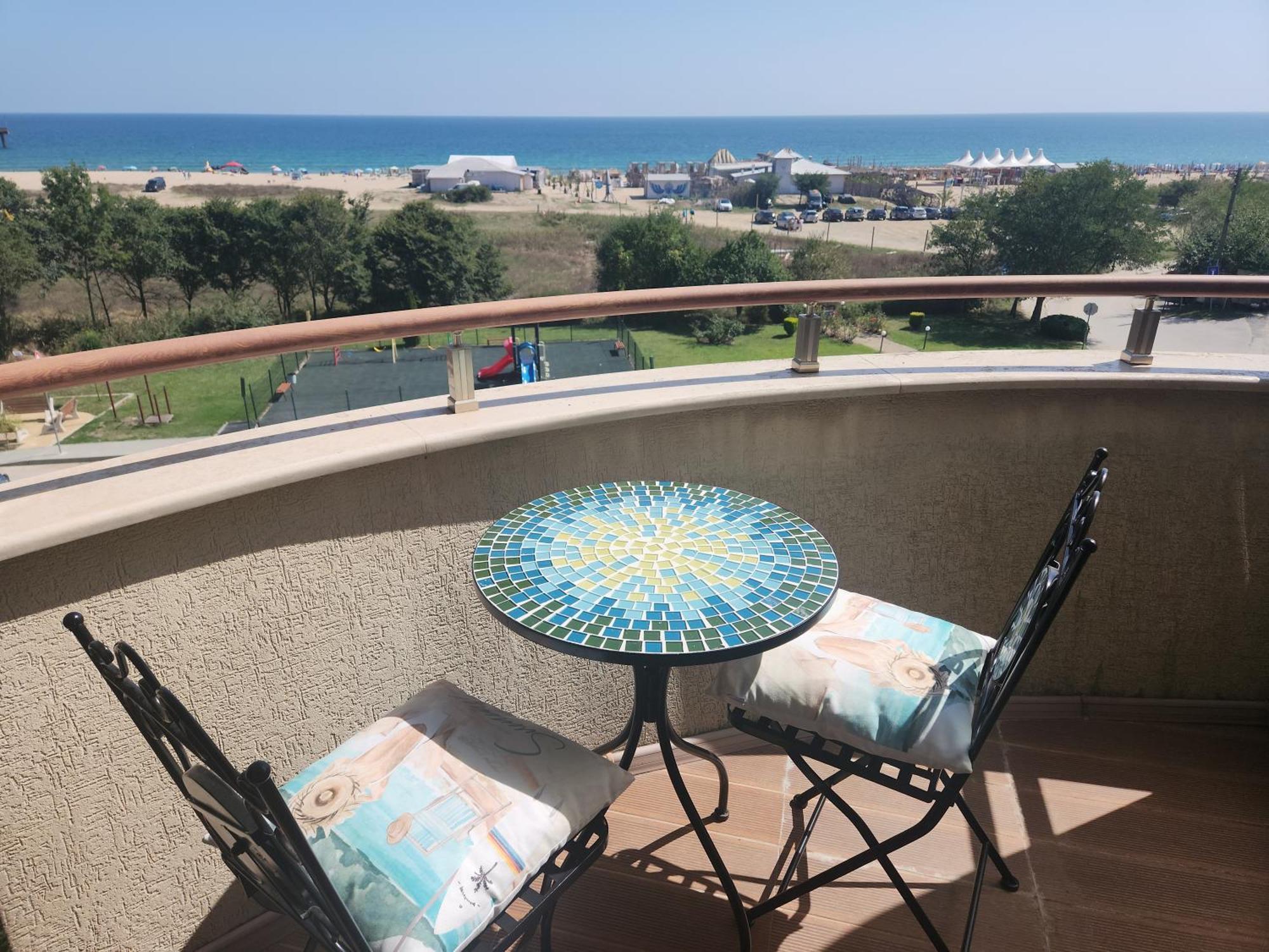 Beach View Apartment シュコルピロフツ エクステリア 写真
